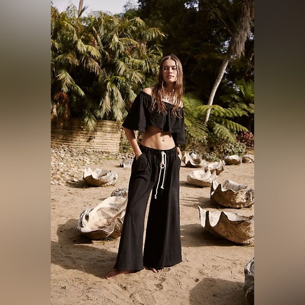 NWOT FP Beach Free People Lacey Set in Black